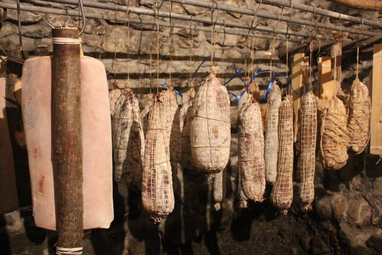 Agriturismo La Nevera Lanzo dʼIntelvi Eksteriør billede