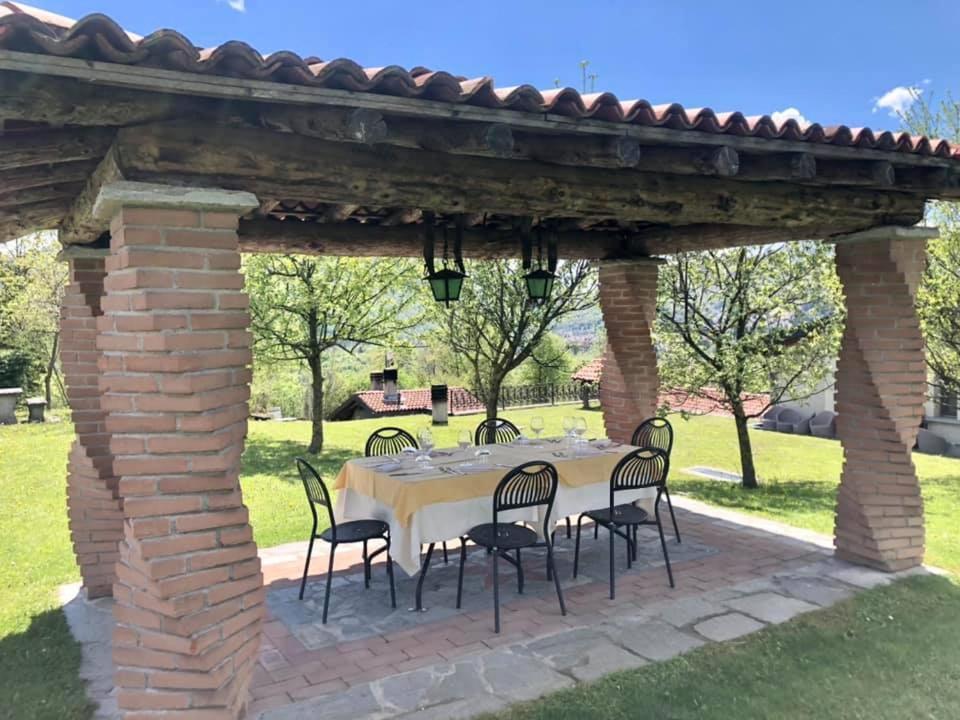 Agriturismo La Nevera Lanzo dʼIntelvi Eksteriør billede