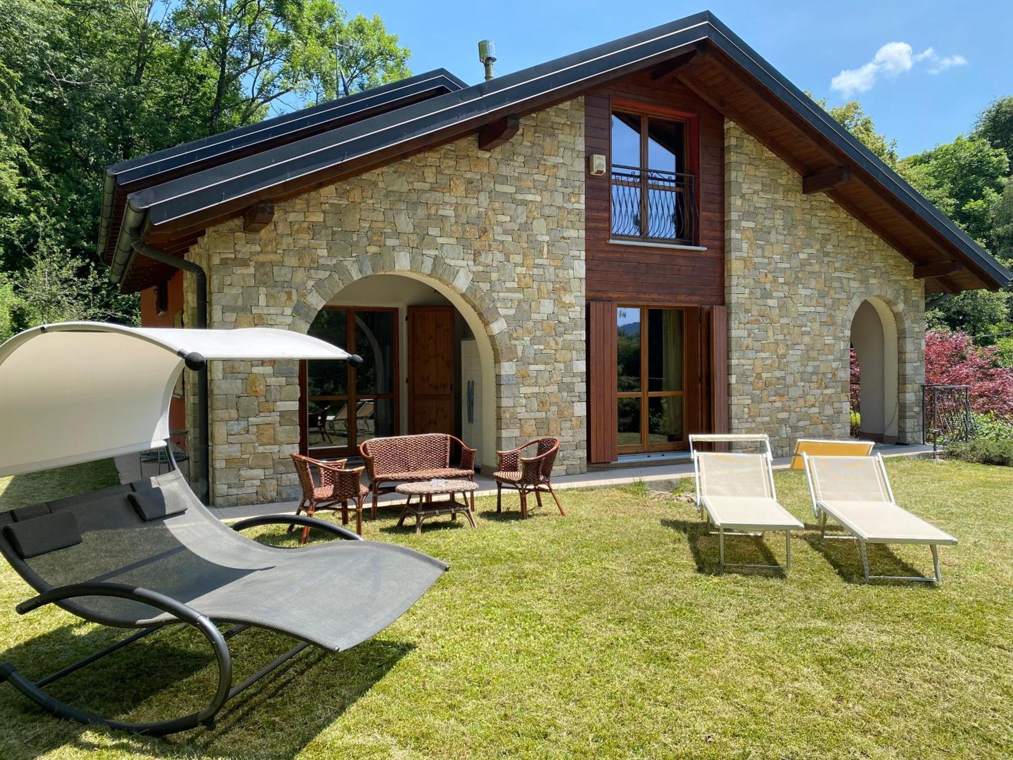 Agriturismo La Nevera Lanzo dʼIntelvi Værelse billede