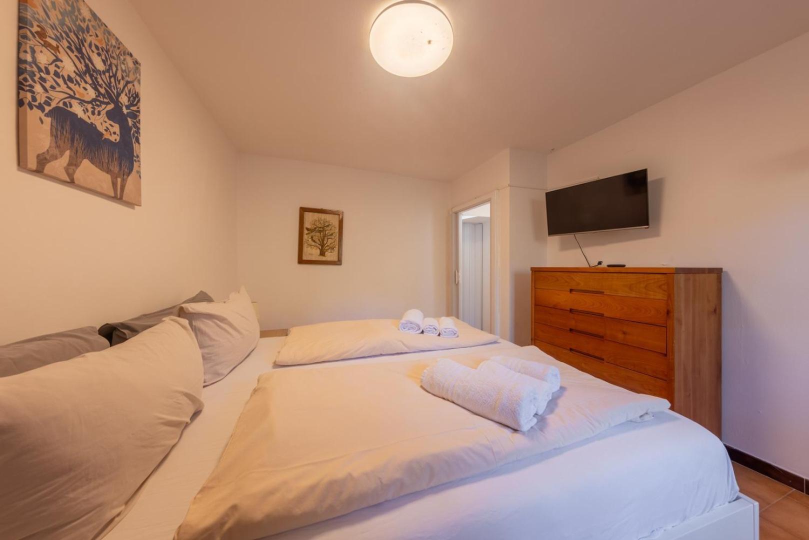 Agriturismo La Nevera Lanzo dʼIntelvi Værelse billede