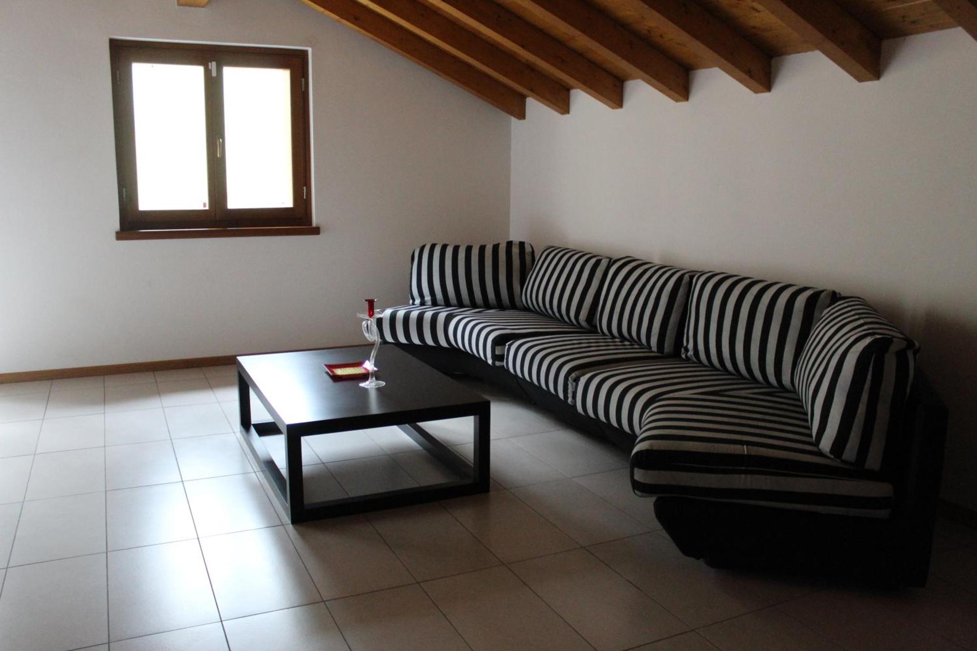 Agriturismo La Nevera Lanzo dʼIntelvi Eksteriør billede